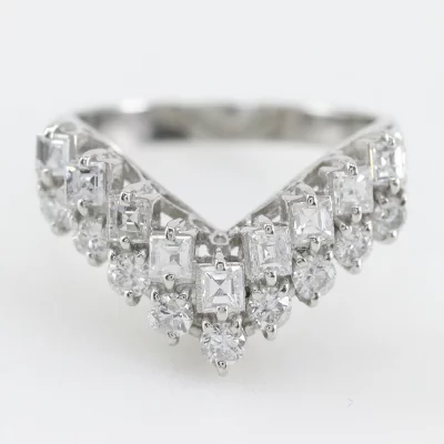 V字リング　ダイヤモンド 1.01ct